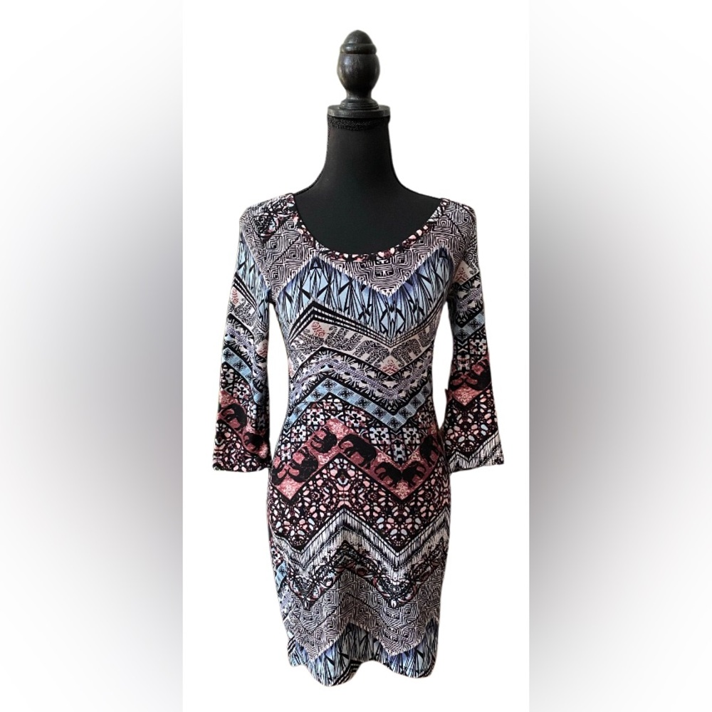 Hot Kiss: Black and White Elephant  Bodycon Dress